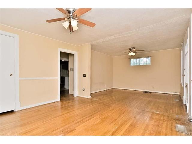 7446 Gayola Place, Maplewood, MO 63143