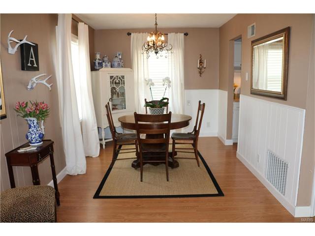 9341 Crawford Avenue, Rock Hill, MO 63144