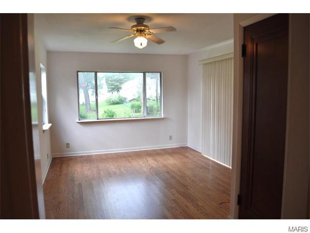 2841 Manderly, Brentwood, MO 63144