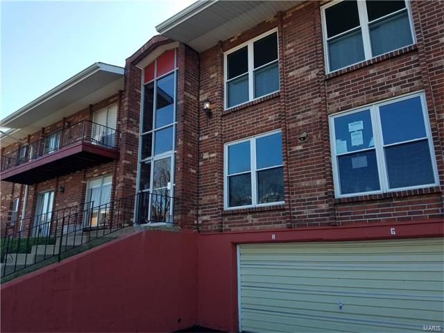 10352 Forest Brook, St Louis, MO 63146