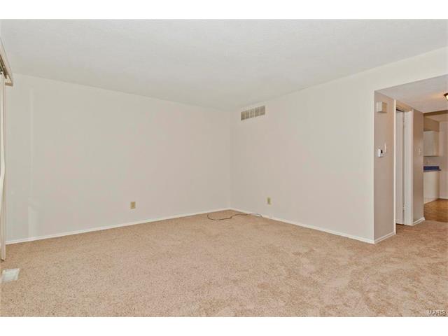 11726 Casa Grande Drive, St Louis, MO 63146