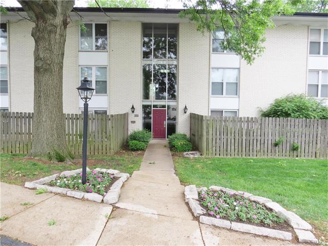 10445 Briarbend Drive, St Louis, MO 63146