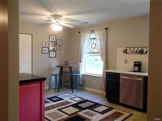 11741 Casa Grande DR F, Maryland Heights, MO 63146