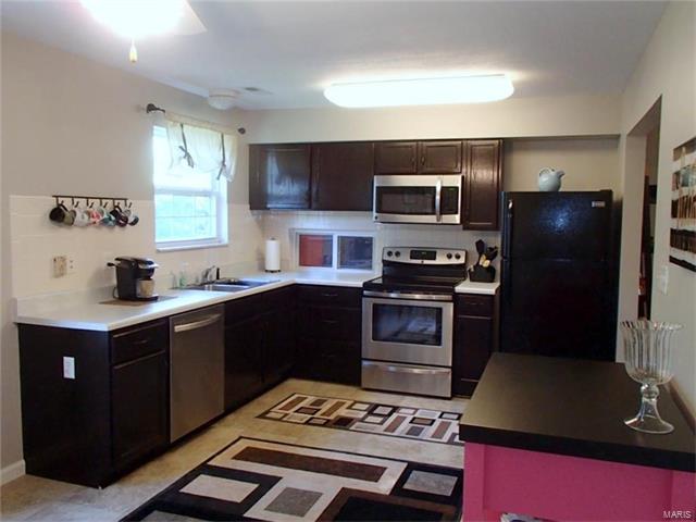 11741 Casa Grande DR F, Maryland Heights, MO 63146