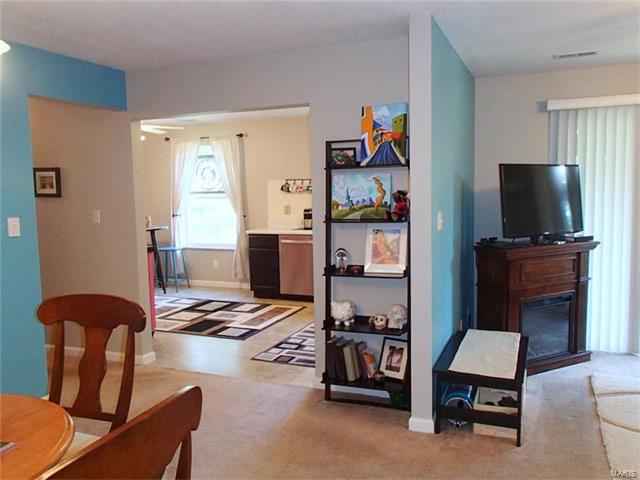 11741 Casa Grande DR F, Maryland Heights, MO 63146