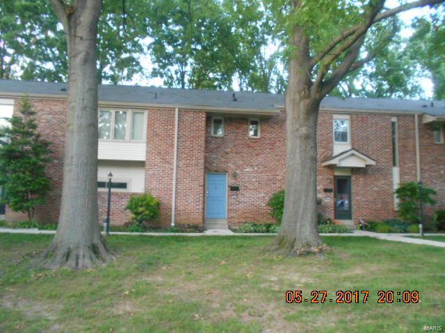 12329 Rossridge, St Louis, MO 63146