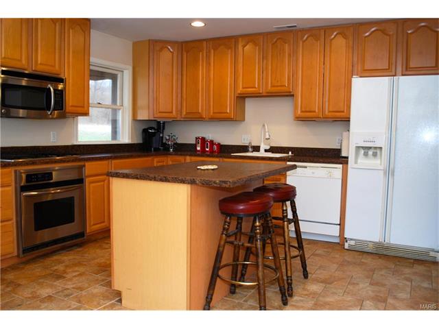 1200 Schulte Road, St Louis, MO 63146