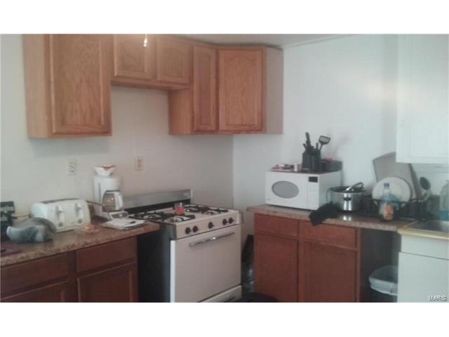 2301 North Benton Avenue, St Charles, MO 63301