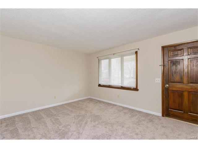 2910 Mayer, St Charles, MO 63301