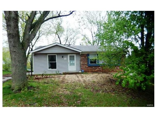 3059 Saint Daphne Drive, St Charles, MO 63301