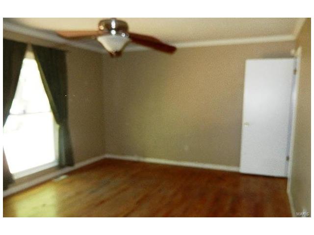 3059 Saint Daphne Drive, St Charles, MO 63301