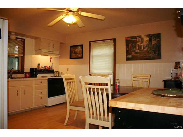 1620 Dale Avenue, St Charles, MO 63301
