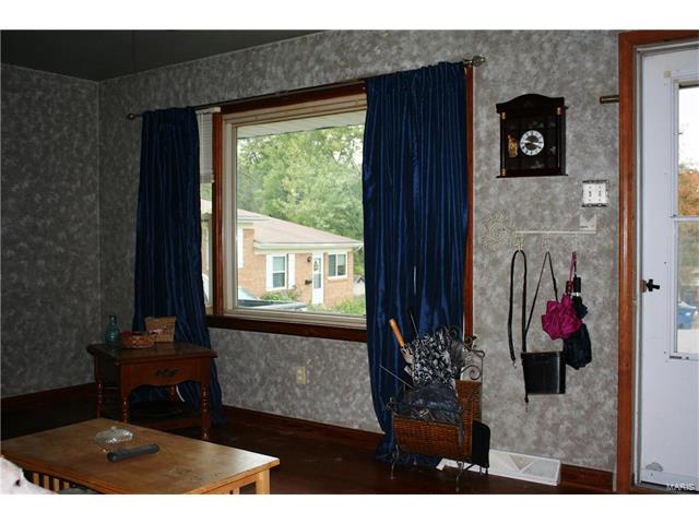 1620 Dale Avenue, St Charles, MO 63301