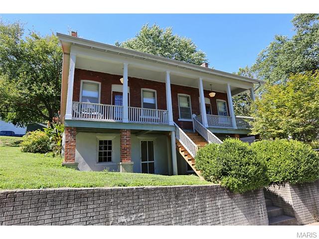 1015 North 4th, St Charles, MO 63301