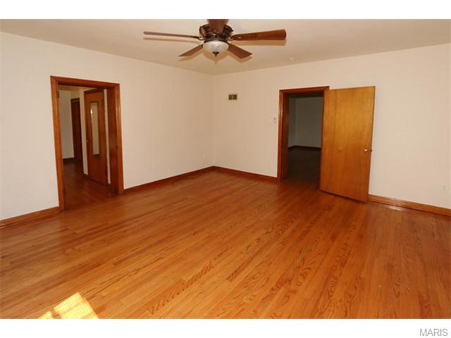 1015 North 4th, St Charles, MO 63301