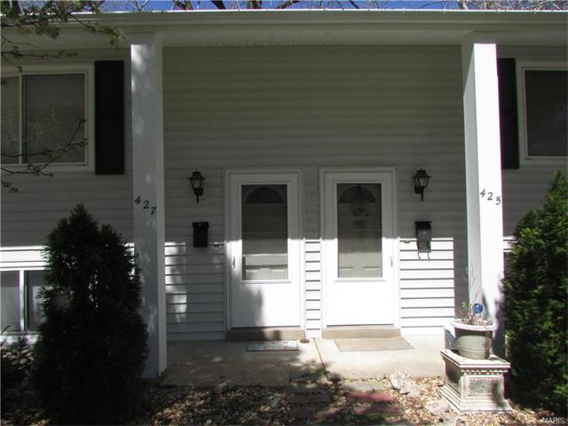 427 South Pam Avenue, St Charles, MO 63301