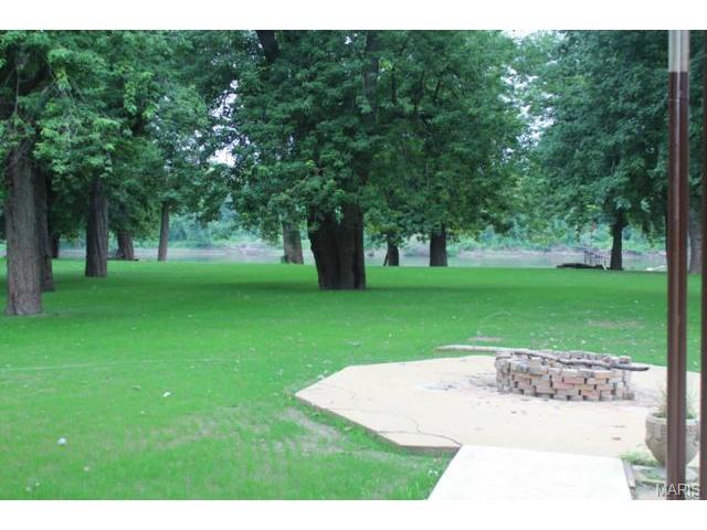 829 Elmer Dwyer Club, St Charles, MO 63301
