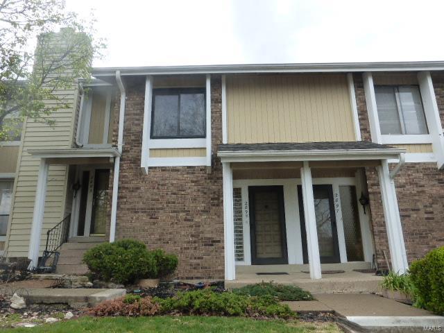 2895 Fairways Circle, St Charles, MO 63303