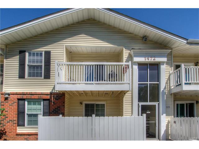 1472 Hawks Nest, St Charles, MO 63303