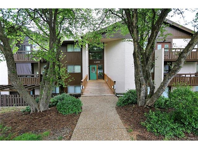 1400 Heritage Landing, St Charles, MO 63303