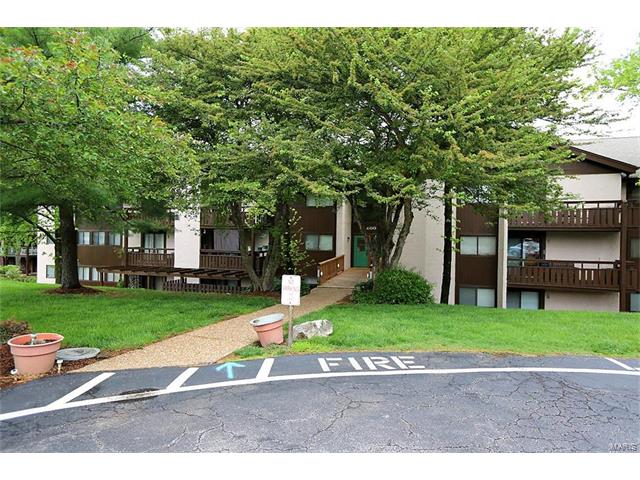 1400 Heritage Landing, St Charles, MO 63303