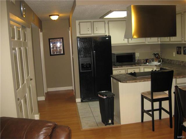 1380 Heritage Landing, St Charles, MO 63303
