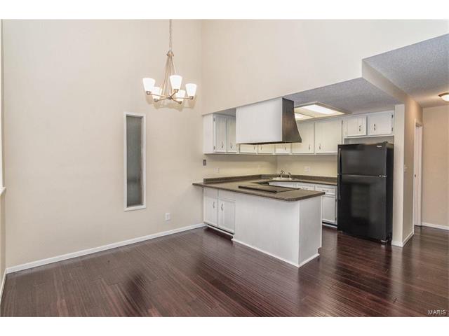 1410 Heritage Landing, St Charles, MO 63303