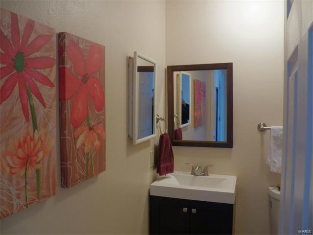 2633 Falcons Way, St Charles, MO 63303