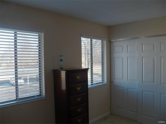 2633 Falcons Way, St Charles, MO 63303