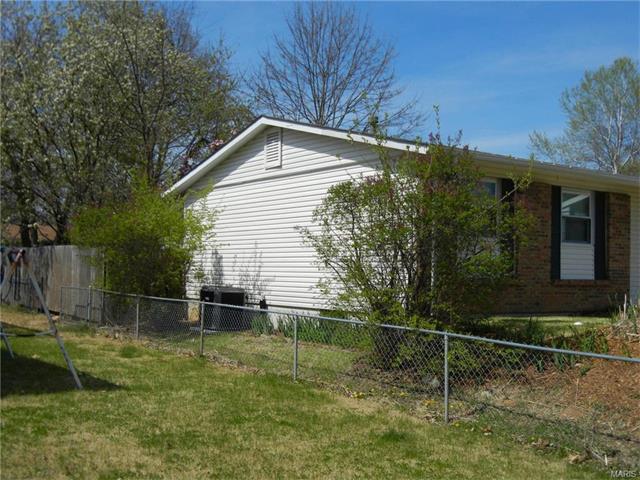 1107 Concord Drive, St Charles, MO 63303