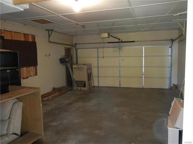1107 Concord Drive, St Charles, MO 63303