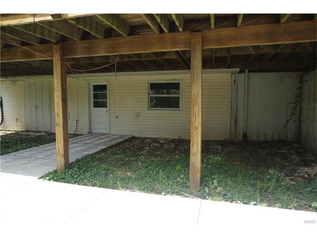 1604 Lincoln Drive, St Charles, MO 63303