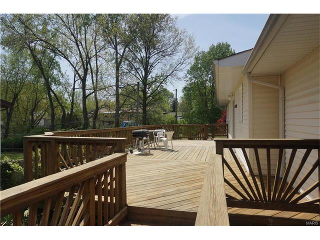 1604 Lincoln Drive, St Charles, MO 63303