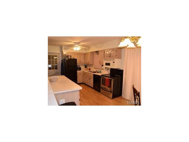 1604 Lincoln Drive, St Charles, MO 63303