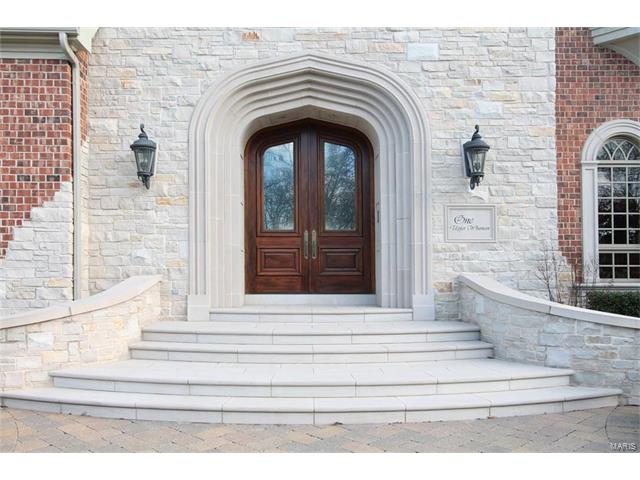 1 Upper Whitmoor Drive, Weldon Spring, MO 63304