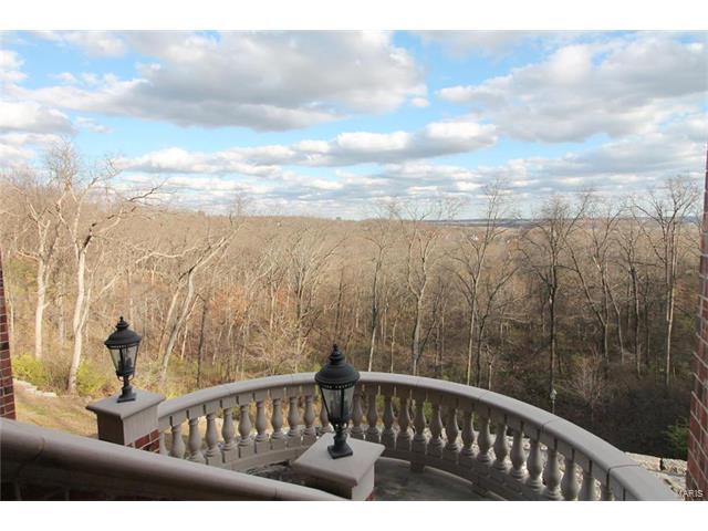 1 Upper Whitmoor Drive, Weldon Spring, MO 63304