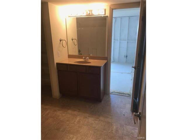 1321 Piedmont, St Peters, MO 63304