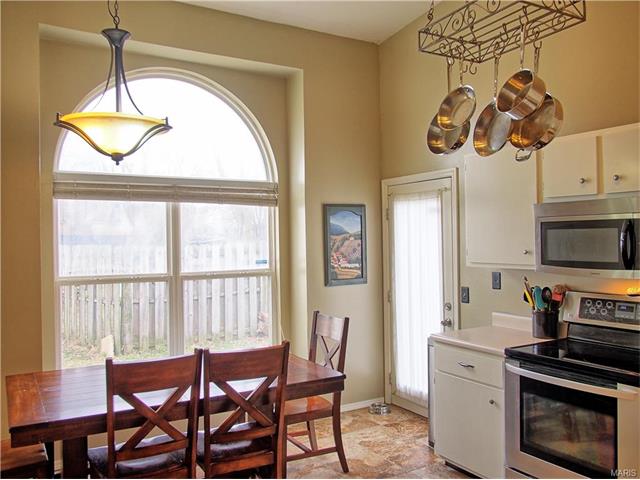 105 Serene Meadows, St Charles, MO 63304