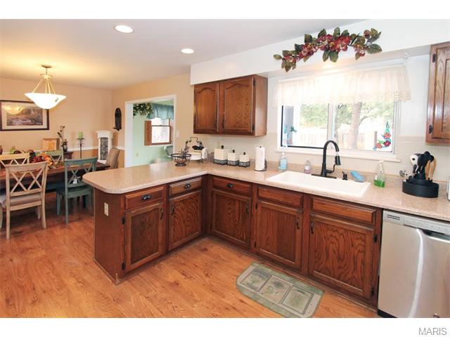 11 Running Waters Court, St Charles, MO 63304