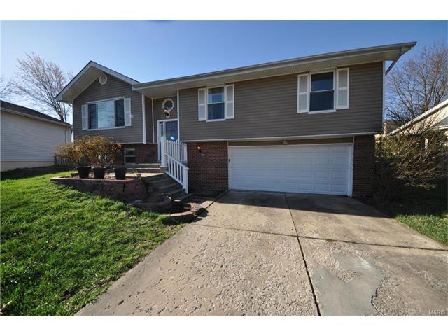 941 Guildford Court, St Charles, MO 63304