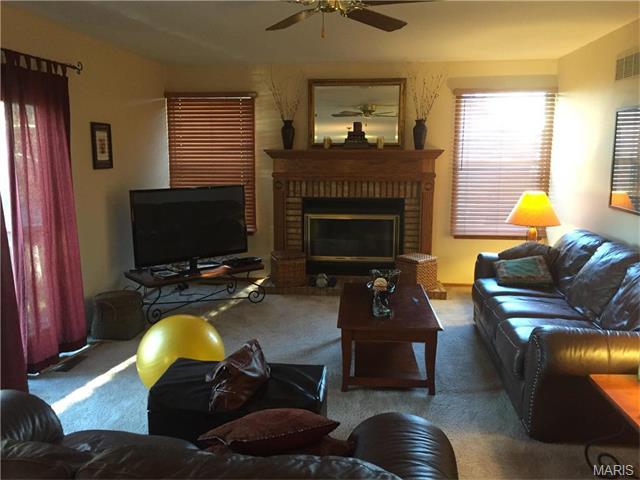 120 Walnut Hill Drive, St Charles, United States 63304