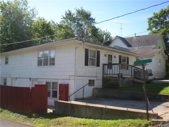 120 North St. Charles, Bowling Green, MO 63334
