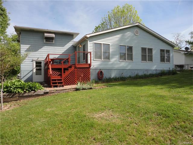 208 East Champ Clark Dr, Bowling Green, MO 63334