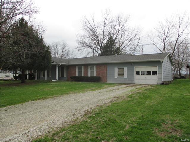 207 Horse Shoe Lane, Elsberry, MO 63343