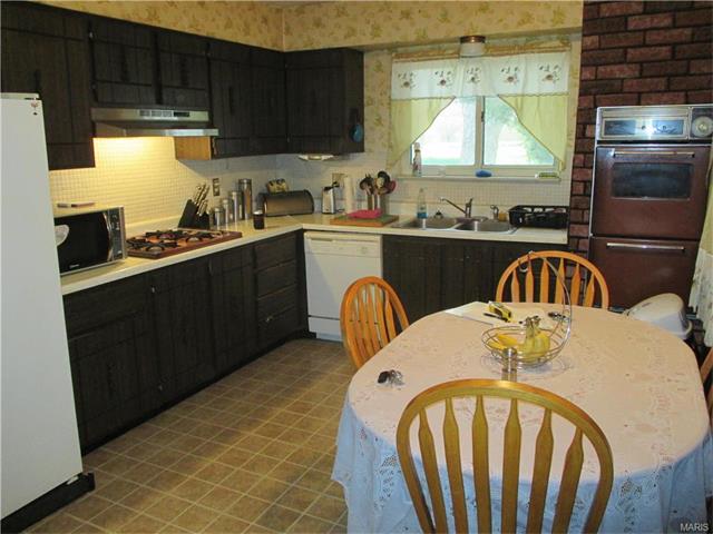 207 Horse Shoe Lane, Elsberry, MO 63343