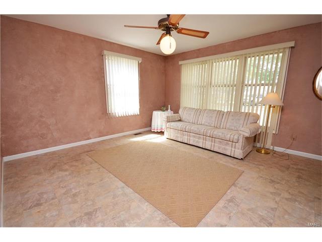 29442 State Highway Y, Jonesburg, MO 63351