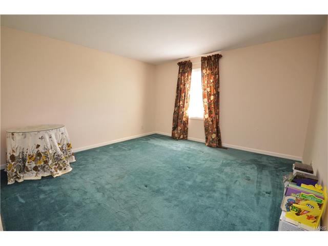 29442 State Highway Y, Jonesburg, MO 63351
