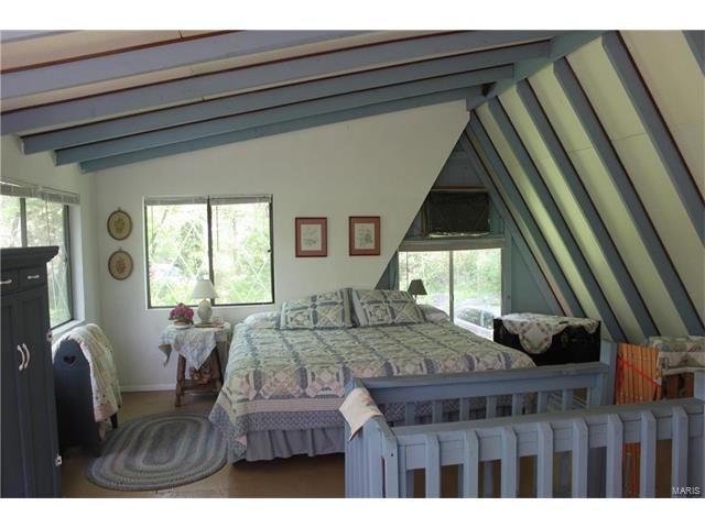 16 Innsbruck & 133 Grenoble, Marthasville, MO 63357