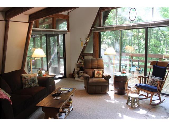 16 Innsbruck & 133 Grenoble, Marthasville, MO 63357