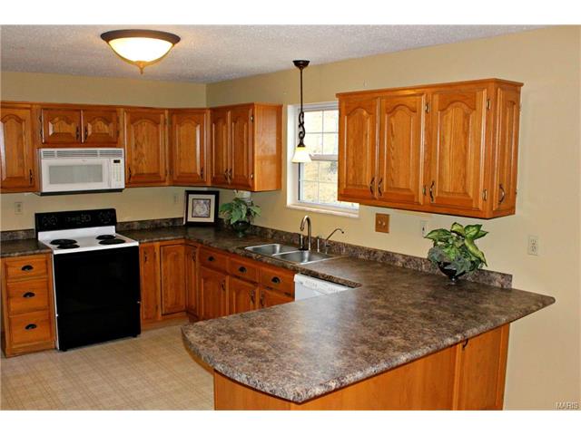 681 Gray Friar, Lake Sherwood, MO 63357